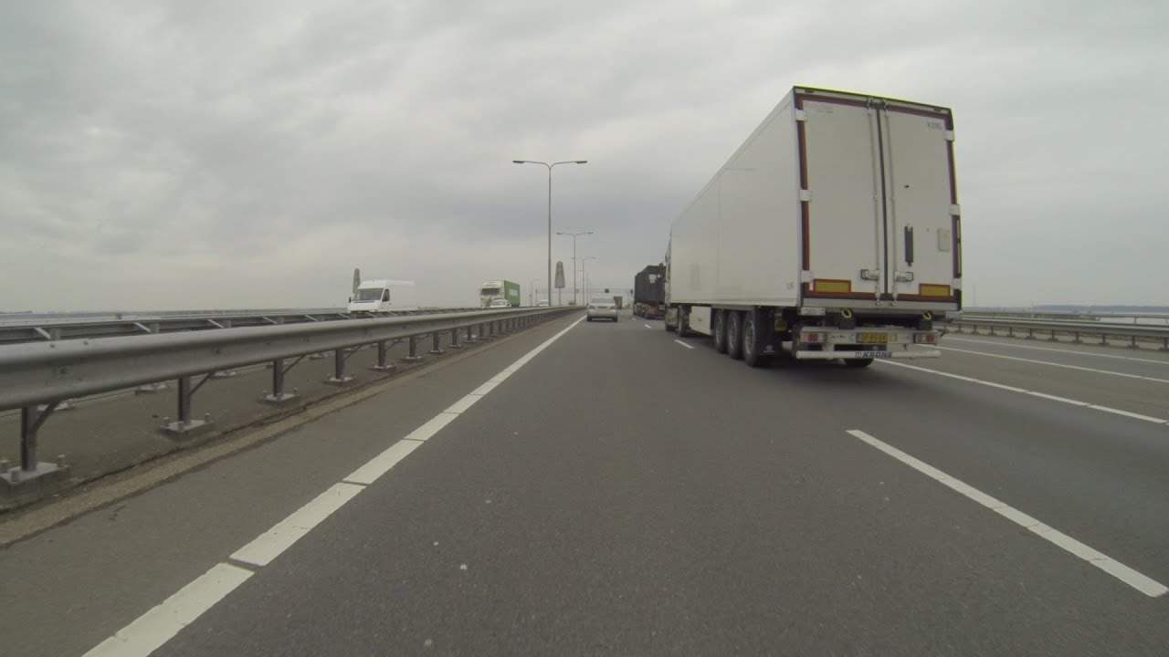 Weekendafsluiting Haringvlietbrug thumbnail