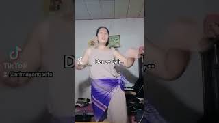 Download lagu Bali bernyanyi mp3