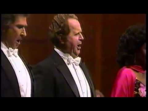Pavarotti Plus Concert - 1989 Devia, Verrett, Esperian, Ballo, Milnes, Hampson, Plishka, Lawrence