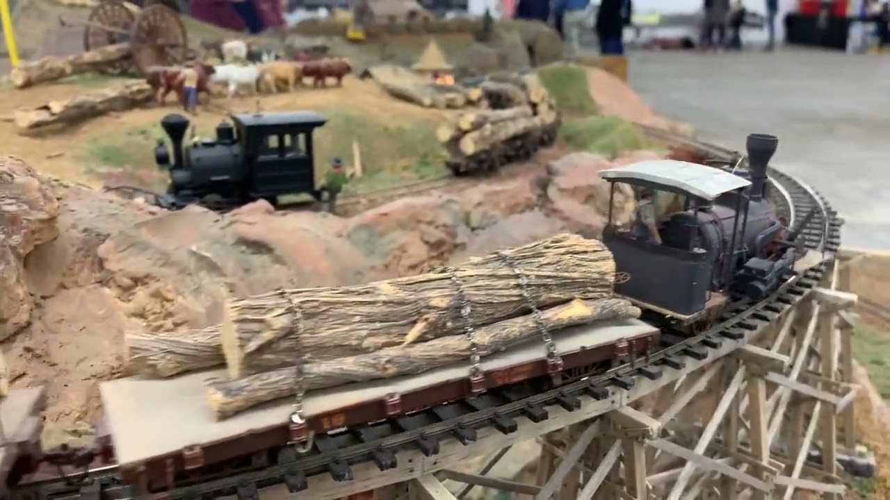 A Modular Logging Train Layout