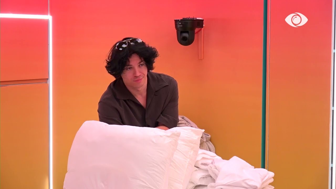 Rogertit dua vetëm t'i prish punë në…/ Stenaldo bisedon me Nikol dhe Mal