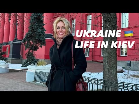 Ukraine 🇺🇦Life in Kiev. January 9, 2026. The Streets of Kiev, Ukraine. Streets Scenes.