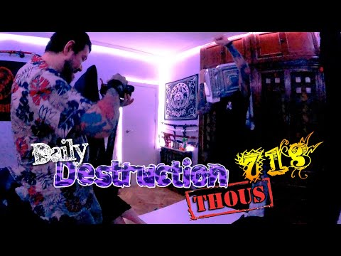 Daily Destruction Thous 713 - TikToks con Farina! Cabeza Microondas, RKO Peta Rodillas y BirraKatana
