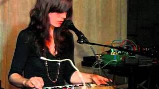 Julia Holter - Goddess Eyes