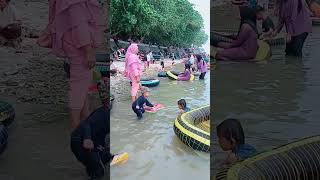 Download lagu SERU MANDI DI PANTAI #video #shortvideo #subscribe #shorts #short #mandi #pantai mp3