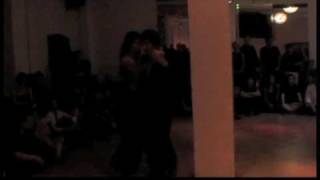 Ester y Chiche bailando el vals Lágrimas y Sonrisas por Biagi