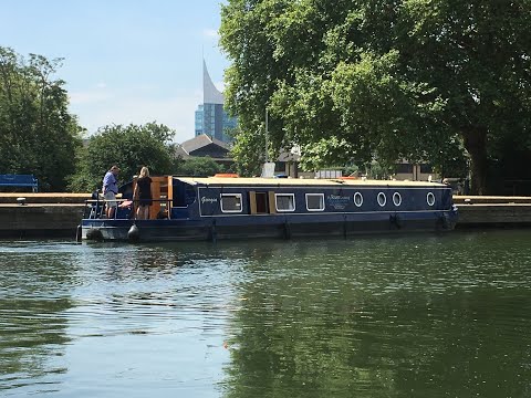 Widebeam Boat Georgia Handover Boating Holidays on the Thames myrivercruising
