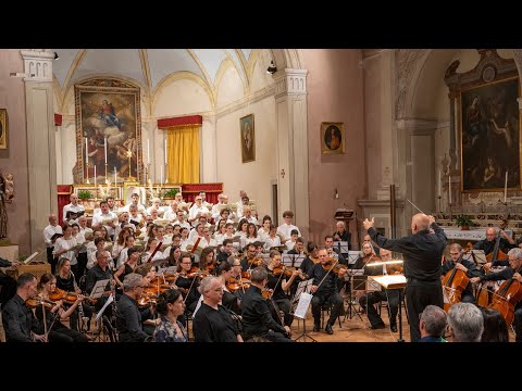MOZART REQUIEM KV 626  Coro SCHOLA CANTORUM di Calcio