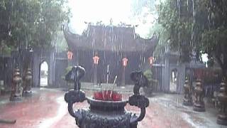 preview picture of video 'Temple of the Eight Emperors [Đền Lý Bát Đế]'