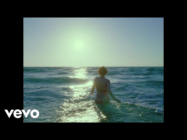 Camera 209 von Alessandra Amoroso & Db Boulevard ((jetzt ansehen))