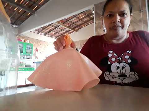 boneca feita na garrafa pet e Eva.