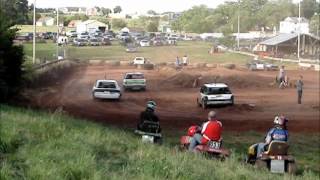 preview picture of video 'Kingsdale 4Cylinder Race2 - 06-02-12'