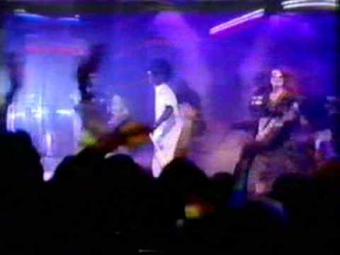 KLF - What time is love - Top of the pops 1