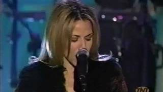 Sheryl Crow - "Run Rudolph Run" (Christmas Live)