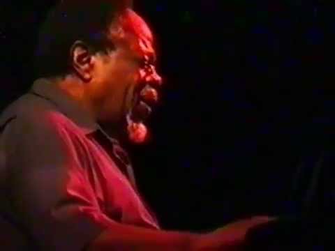 Sir. ROLAND  HANNA,p , TRIO,  Live Jazz  in  Roma ,1996..