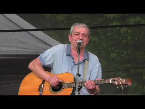 Pavel Dobeš & Tomáš Kotrba, Pražce, park před Společenským domem, Otrokovice, 1. 5. 2018