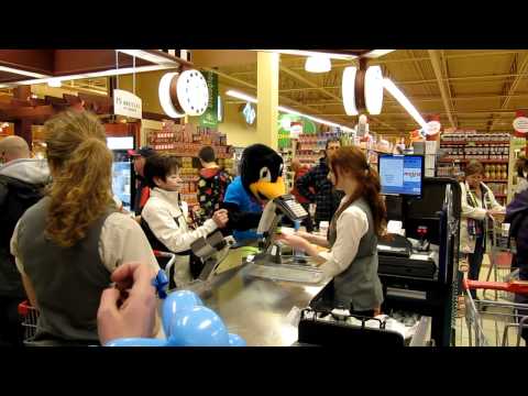 Pinguinou à l'épicerie.