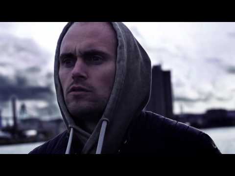Kris Herman - Op Under Skyerne (Officiel video)