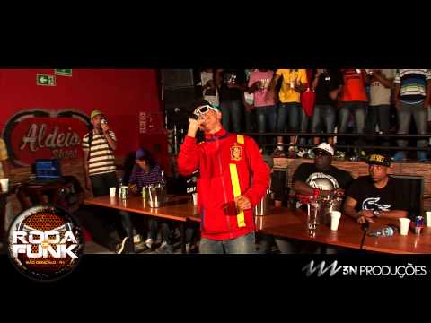 MC Guinho da Praça :: Medley ao vivo na Roda de Funk de São Paulo ::