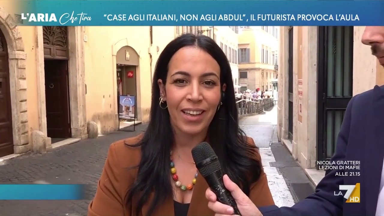 Ouidad Bakkali abbandona l'Aula in segno di protesta contro i vannacciani: "Violenza politica, ...