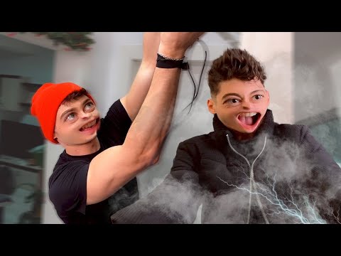 PIERDUȚI ÎN SPAȚIU - SINGUR ACASA 2 (partea II)