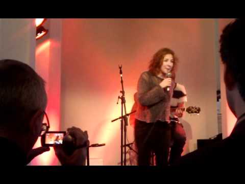 Staton live 'Price Tag Jesse J.' @ Silo Sessions Eurosonic Groningen Holland 12-01-2012