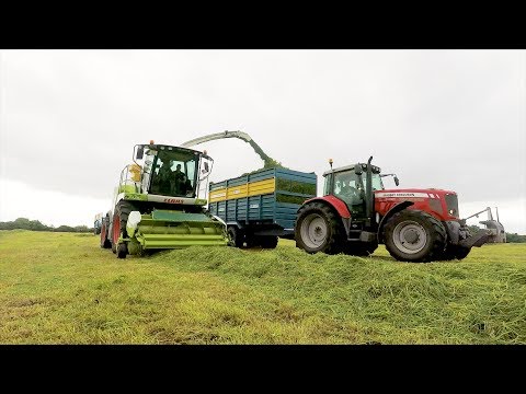 Garvey Agri Services tackling silage in Clare (2017)