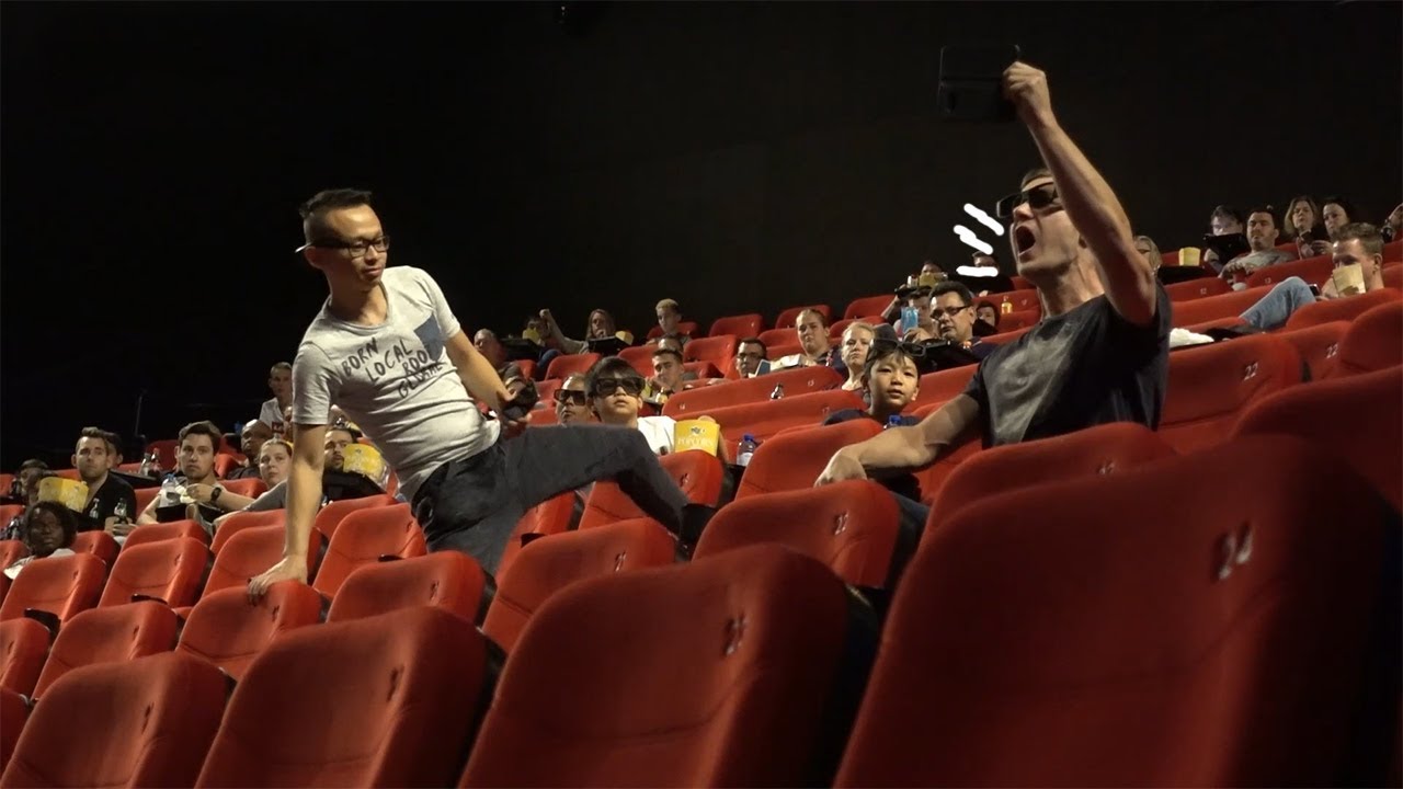 Cinema / Movie Theater with Yanagi / Awkward