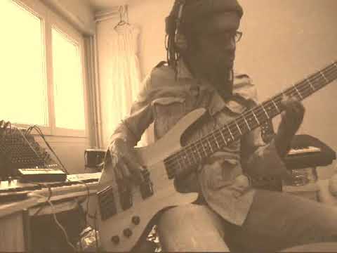 Stéphanie AFENE_ ME NTO OYA _ Bass Cover