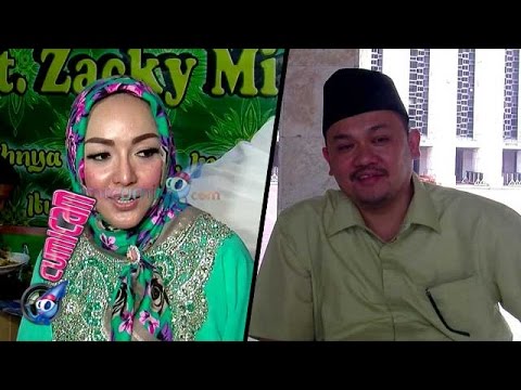 Regina Berhijab, Farhat Rajin Sholat - Cumicam 03 November 2015