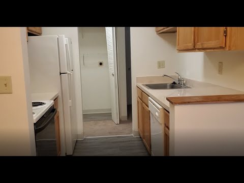 7222-2nd floor 2-bedroom, 2-bathroom with washer/dryer hookups