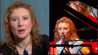 Tori Amos interview on 'Scarlet's Walk' tour, 2003