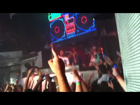 David Guetta + Ludacris + Taio Cruz - Little Bad Girl - Live