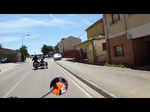 VIII Motoabuelada 2013. Paso por Sotillo de la Ribera.