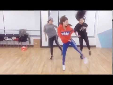 Hyuna's "RED" Remix dance practice