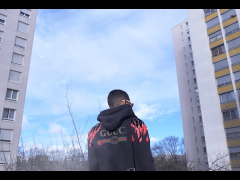 Video thumbnail for Gucci abeille