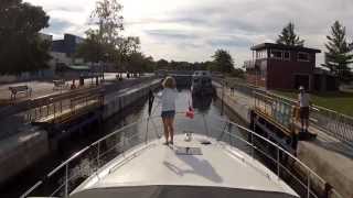 preview picture of video 'Boat Ride To and Through Fenelon Falls Lock'