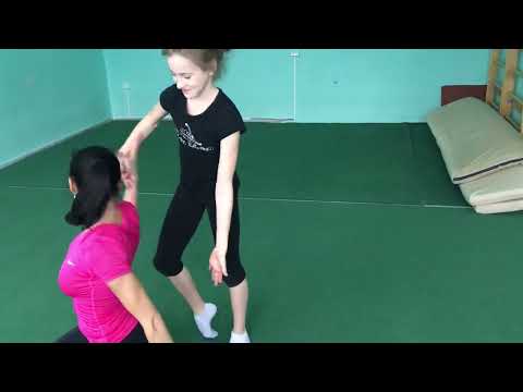 Darja and Tatjana Varfolomeev 29.11.2016 training