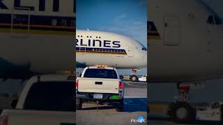SINGAPORE AIRLINES À380 🥺 SUBSCRIBE 🥺#TREND #POPULAR #FAME #FAMOUS #TRENDING #SUBSCIBE #SHORTS #1K