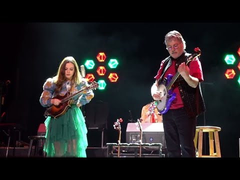 Christmas Medley › My Favorite Things 12/10/2025 Bela Fleck & The Flecktones Beacon Theatre New York