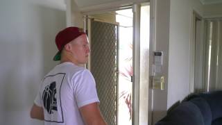 When You Find Out Your Girlfriend Shits.. 😱😳