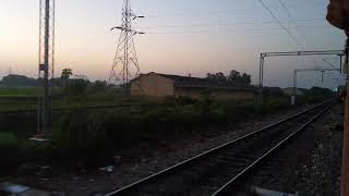 preview picture of video 'कैफियात एक्सप्रेस से यहां दिखाई देती है उत्तर प्रदेश की खूबसूरत शाम "Shahganj" Kefiyat Express"'