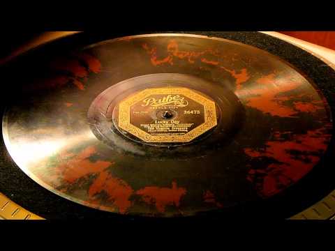 Lucky Day - The Virginia Creepers (Lou Gold And His Orchestra)