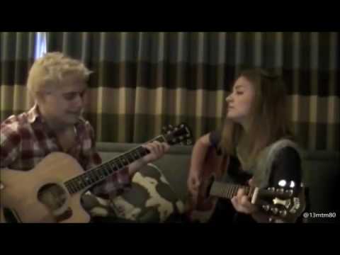 [CC] Andy Mientus & Christy Altomare sing Kings of Leon's 'Use Somebody'