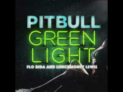 Videoclip de Greenlight (feat. Flo Rida & LunchMoney Lewis) (Delirious & Alex K Radio Mix) — Pitbull
