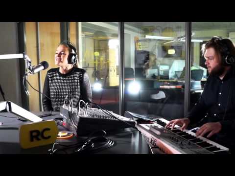 Neringa Šiaudikytė - "Viena" gyvai laidoje "Atsibusk su Vyteniu"