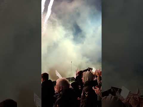 "Recibimiento de Platense." Barra: La Banda Más Fiel &bull; Club: Atlético Platense