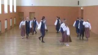 preview picture of video 'Estonian dance 'Kupparimuori' by Tõrva Gümnaasium'
