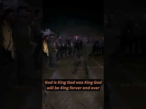 The Prayer of IDF Soldiers Moments Before Battle in Gaza