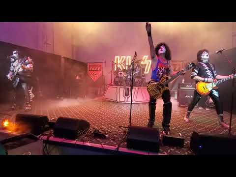 KISSTORY "I LOVE IT LOUD"